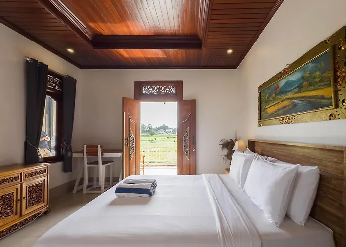 Tiara Hotel