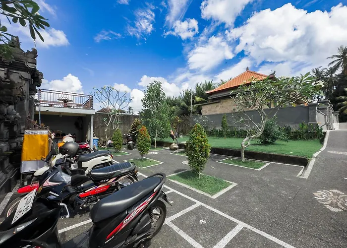 Tiara Hotel